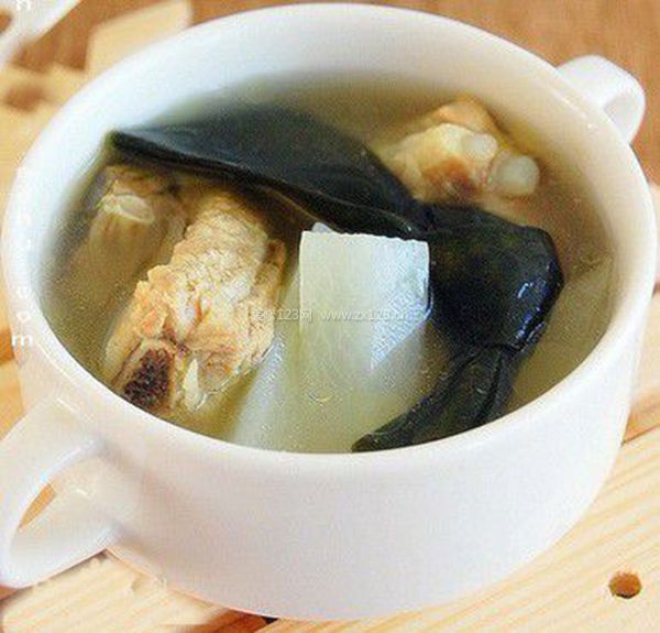 海帶排骨湯的做法