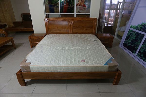 橡膠木床價格