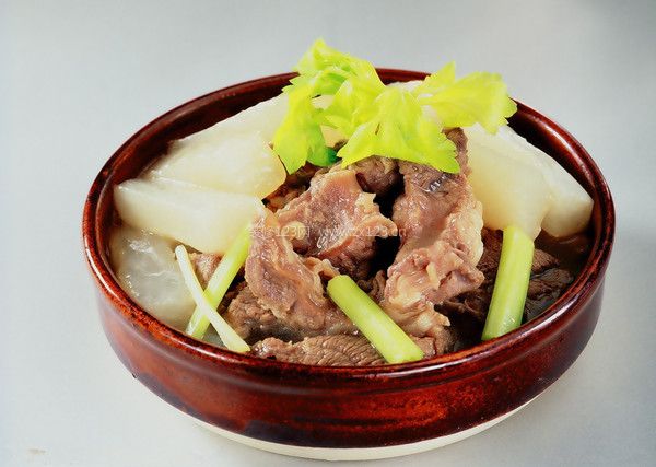 牛腩燉蘿卜