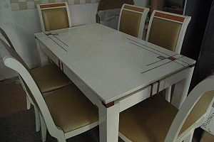 西餐桌