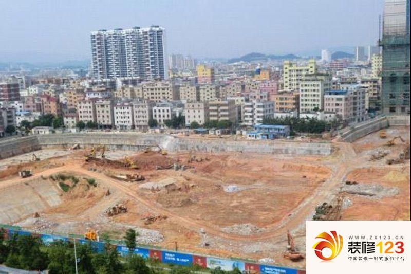 深圳海航城项目实景图地上施工中（）2012-8-22）