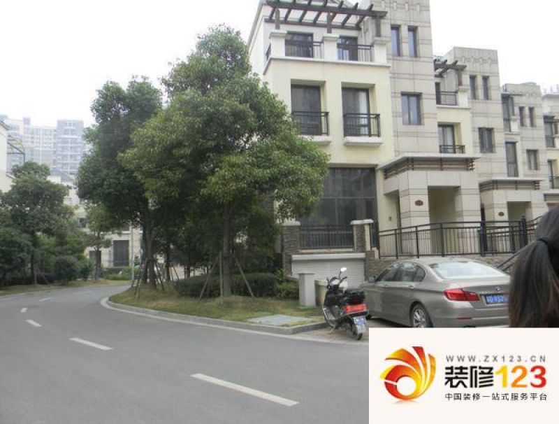 世茂香槟湖别墅外景图世茂香槟湖.