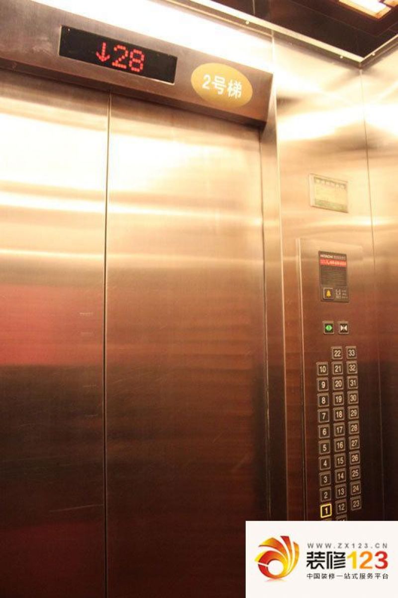 万国城moma样板间电梯
