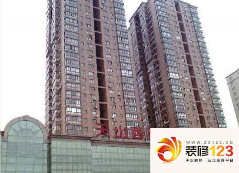 天山商厦外景图