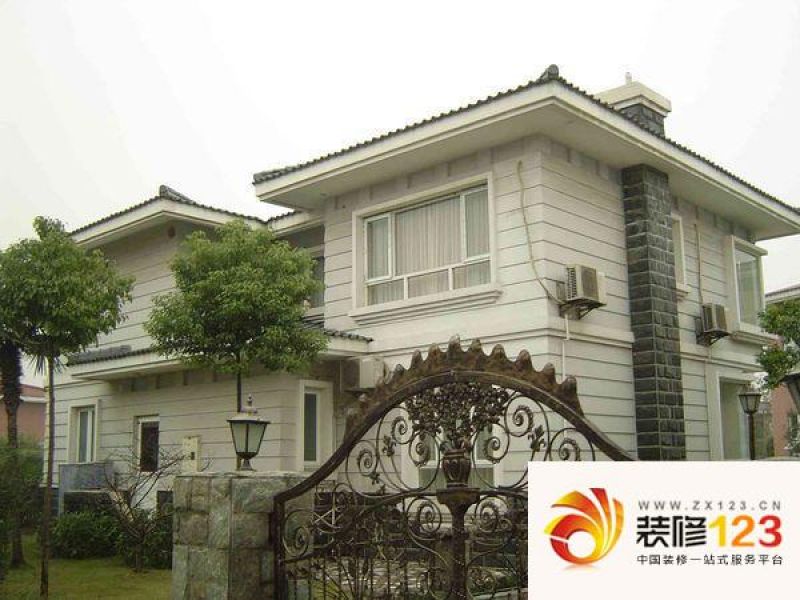 西郊华城外景图