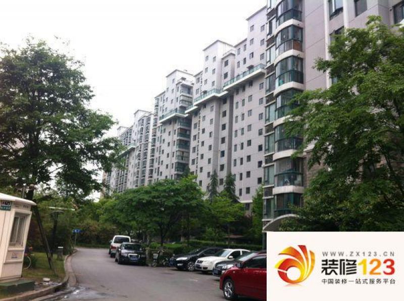 河风丽景外景图