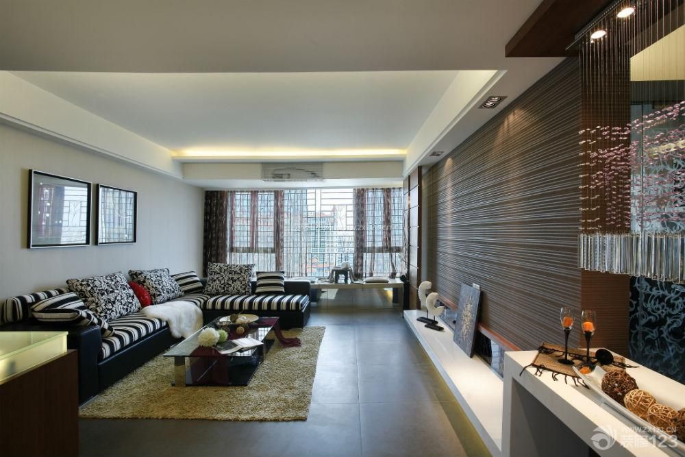 四室两厅两卫 简约装修设计 长方形客厅 房屋客厅 条纹壁纸 电视背景