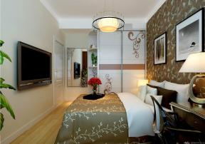 现代欧式风格 三室两厅 主卧室设计 卧室装修颜色 电视背景墙 欧式花纹壁纸 