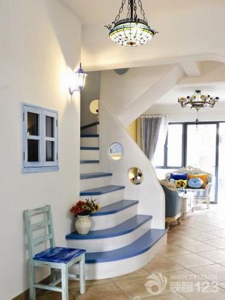 地中海风格楼梯扶手装修效果图