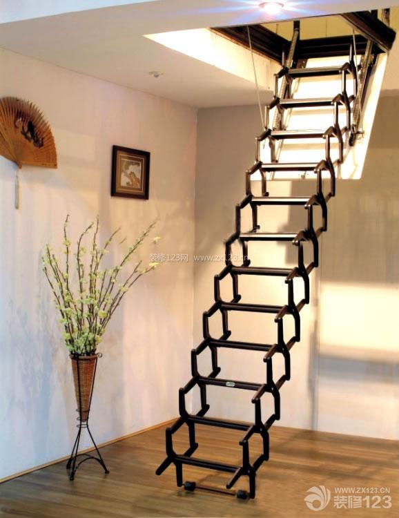 最新现代简约阁楼楼梯装修效果图