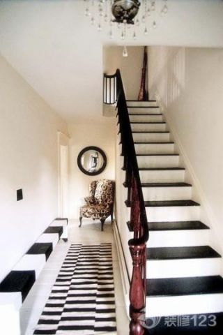 黑白简约楼梯设计装修图片