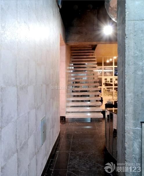 简约时尚50平米美发店楼梯装修效果图欣赏