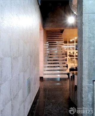 简约时尚50平米美发店楼梯装修效果图欣赏