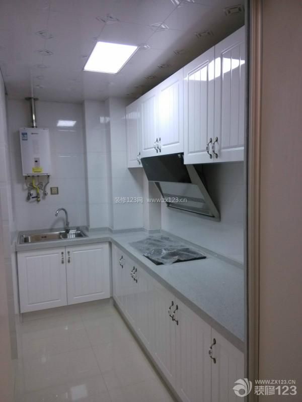 厨房设备 厨房橱柜 白色橱柜 