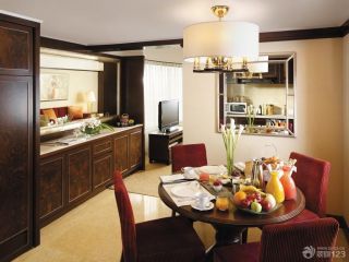 最新美式风格三居室厨房餐厅一体装修设计效果图片