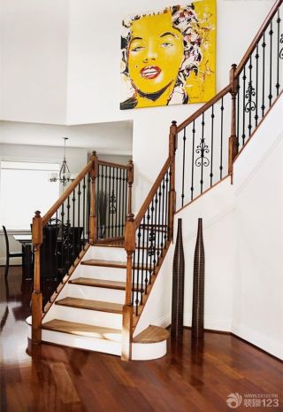 现代个性小户型跃层楼梯装修实景图