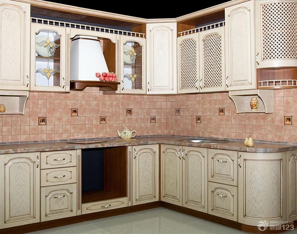 温馨欧式厨房装修样板间设计图片