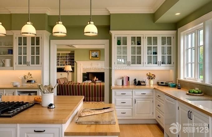 欧式风格乳白色厨房橱柜装修效果图欣赏