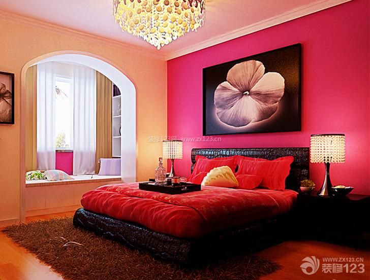 现代风格12平米婚房卧室床头背景墙设计图片