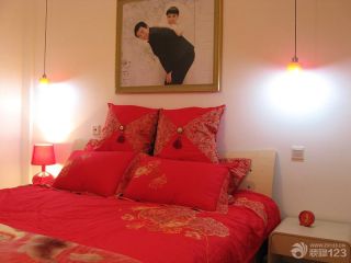 最新现代风格小户型12平米婚房卧室装修实景图