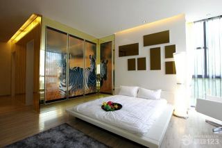 现代家居主卧室设计背景墙装饰效果图