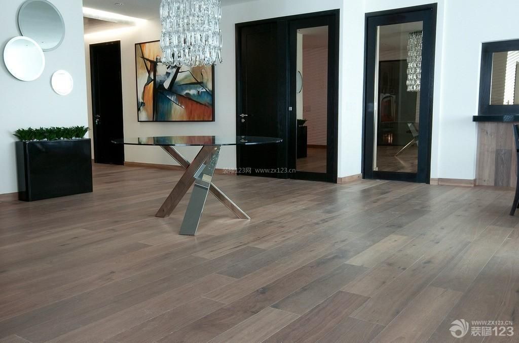 最新客厅仿木地板瓷砖铺贴效果图