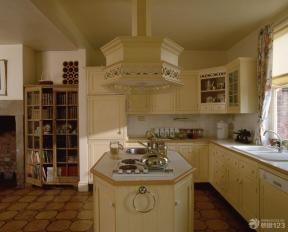 欧式样板房 敞开式厨房装修效果图