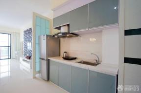 开放式厨房玻璃隔断 厨房橱柜颜色效果图
