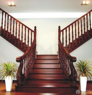 欧式实木楼梯间效果图片