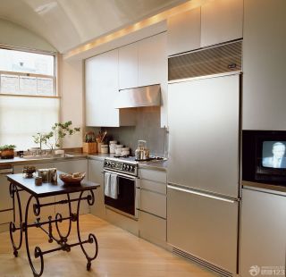 现代厨房铝合金多功能组合柜实景图