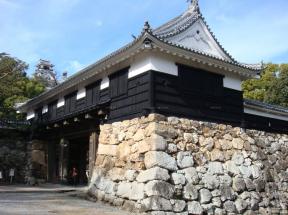 韩式仿古庭院围墙设计效果图