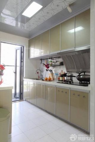 小户型厨房橱柜颜色装修效果图