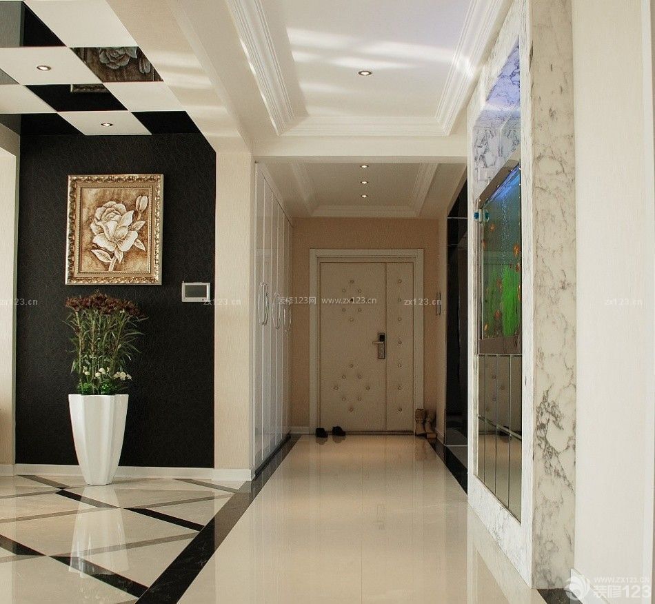 沉稳现代家装走廊玄关米白色瓷砖装饰图片