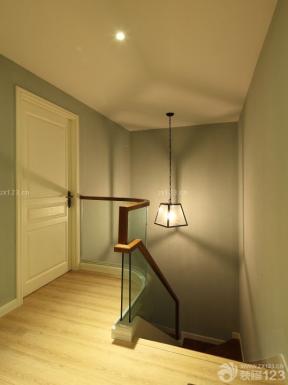 跃层式住宅室内楼梯图片 