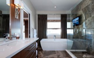 后现代风格家庭浴室玻璃隔断门设计实景图
