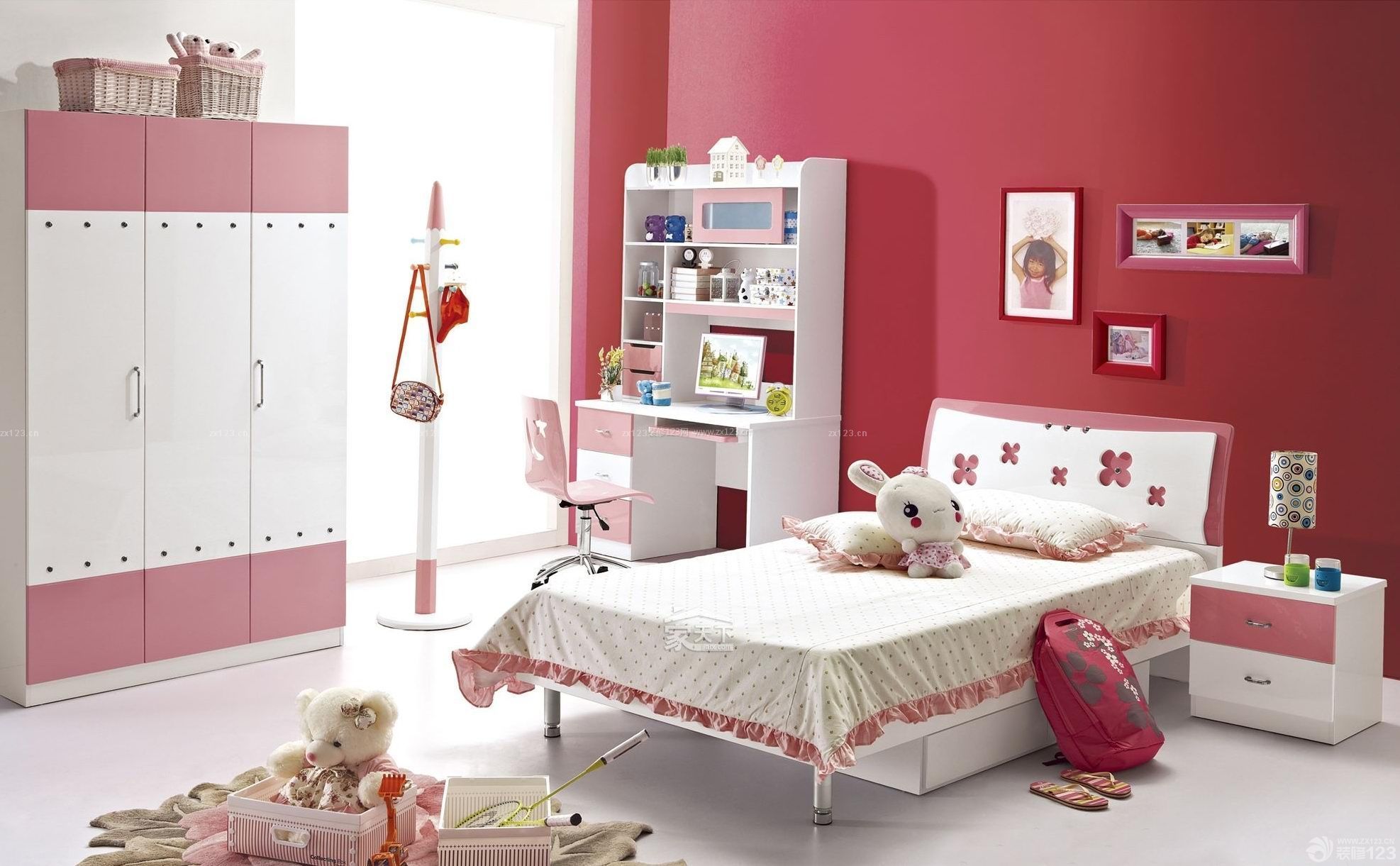粉色系女生小房间卧室装修图片