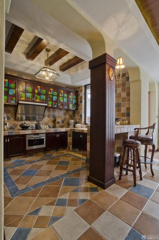 2014美式厨房仿古砖装修案例