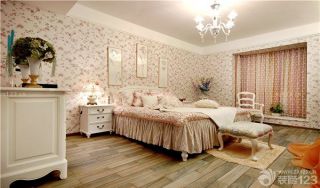 三室两厅卧室装修设计花纹壁纸图