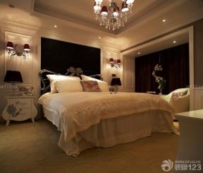 简约欧式风格大卧室双人床背景墙设计图