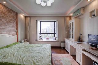 现代设计风格自建别墅大卧室双人床图
