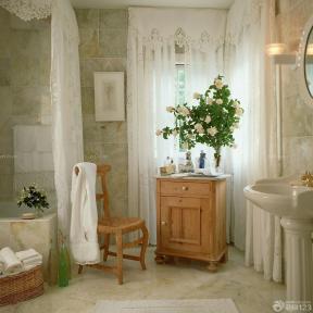 简约温馨小浴室装饰实景图欣赏