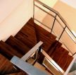 沉稳室内阁楼楼梯不锈钢扶手实景图
