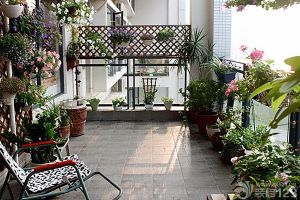 自制家庭阳台花园 打造绿色家居空间