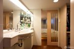 现代家居卫生间洗手盆玻璃镜图