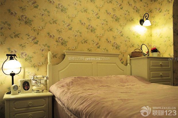 韩式田园风格 卧室设计 小花壁纸 