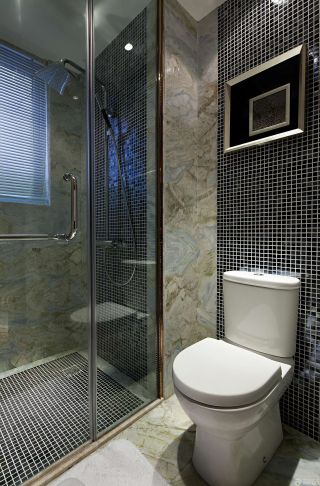 100平米淋浴卫生间设计
