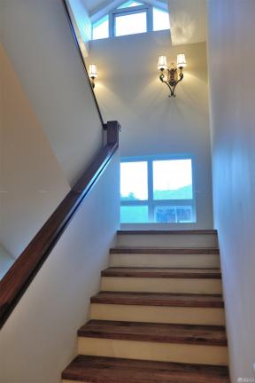 2022楼梯壁灯图片