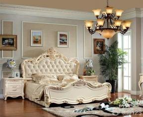 美式卧室装修效果图 欧式古典床 90平方米房子 