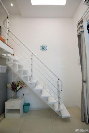 交换空间挑高复式小户型楼梯图片