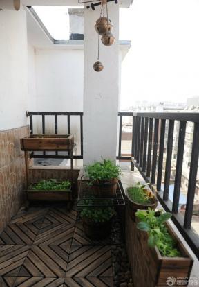 小户型一室中式景观阳台装修效果图